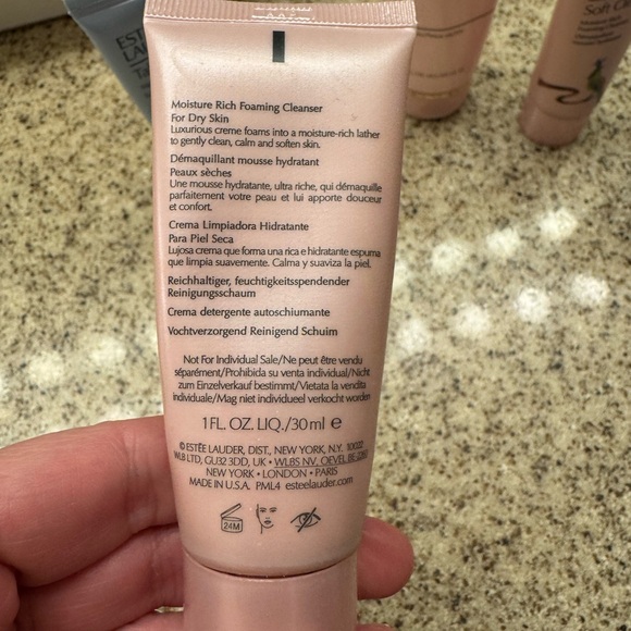 Estée Lauder Cleansing Products - Picture 3 of 6
